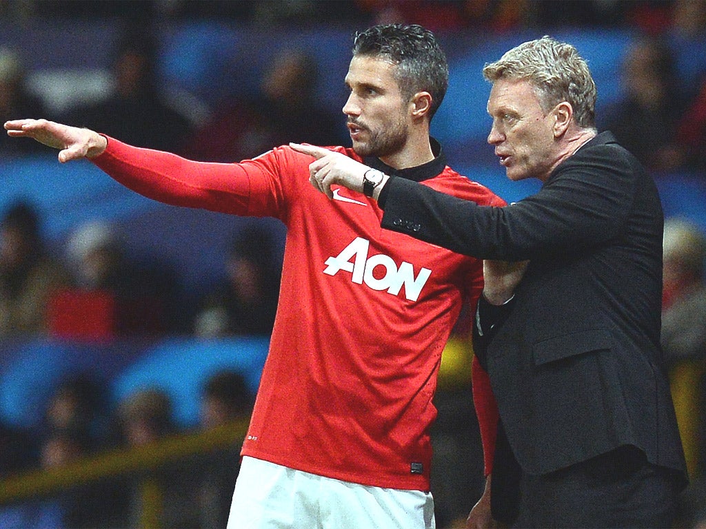 David Moyes issues instructions to Robin van Persie