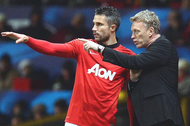 David Moyes issues instructions to Robin van Persie 