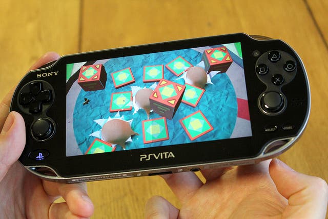 A copy of the Tearaway title is played on the PS Vita