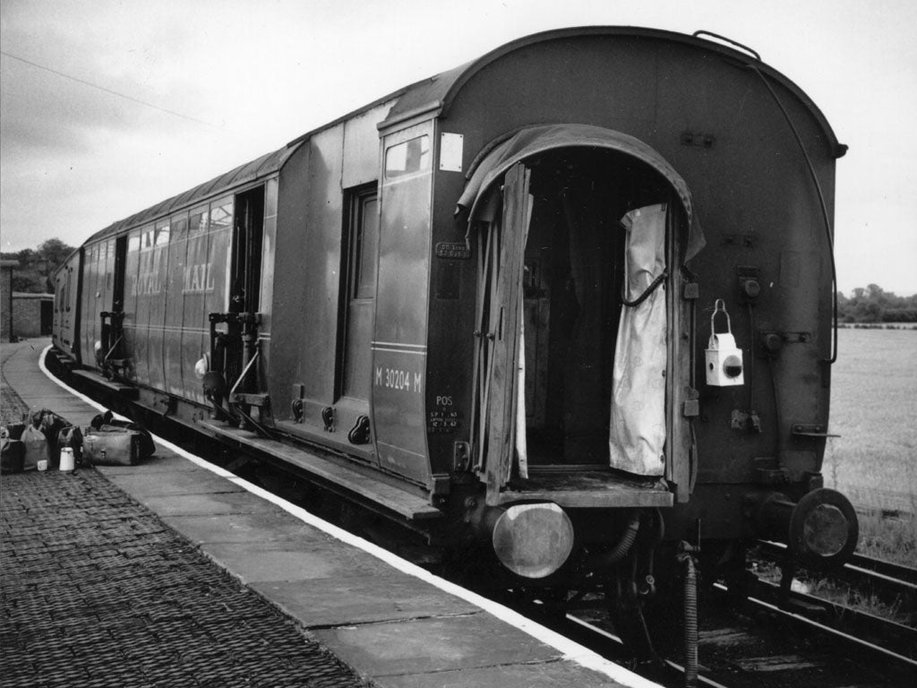 The uncoupled train coaches at Cheddington Station after the Great Train Robbery. 8 Aug 1963.
