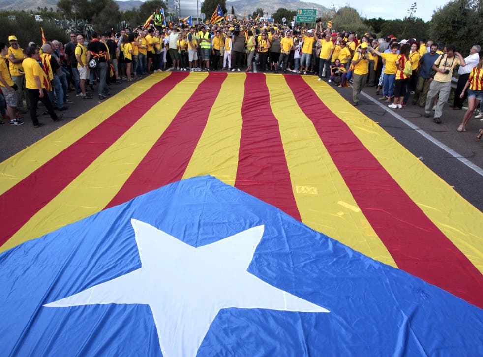 The Spanish government has rejected a call by the country's regional government of Catalonia to hold a referendum on independence next year