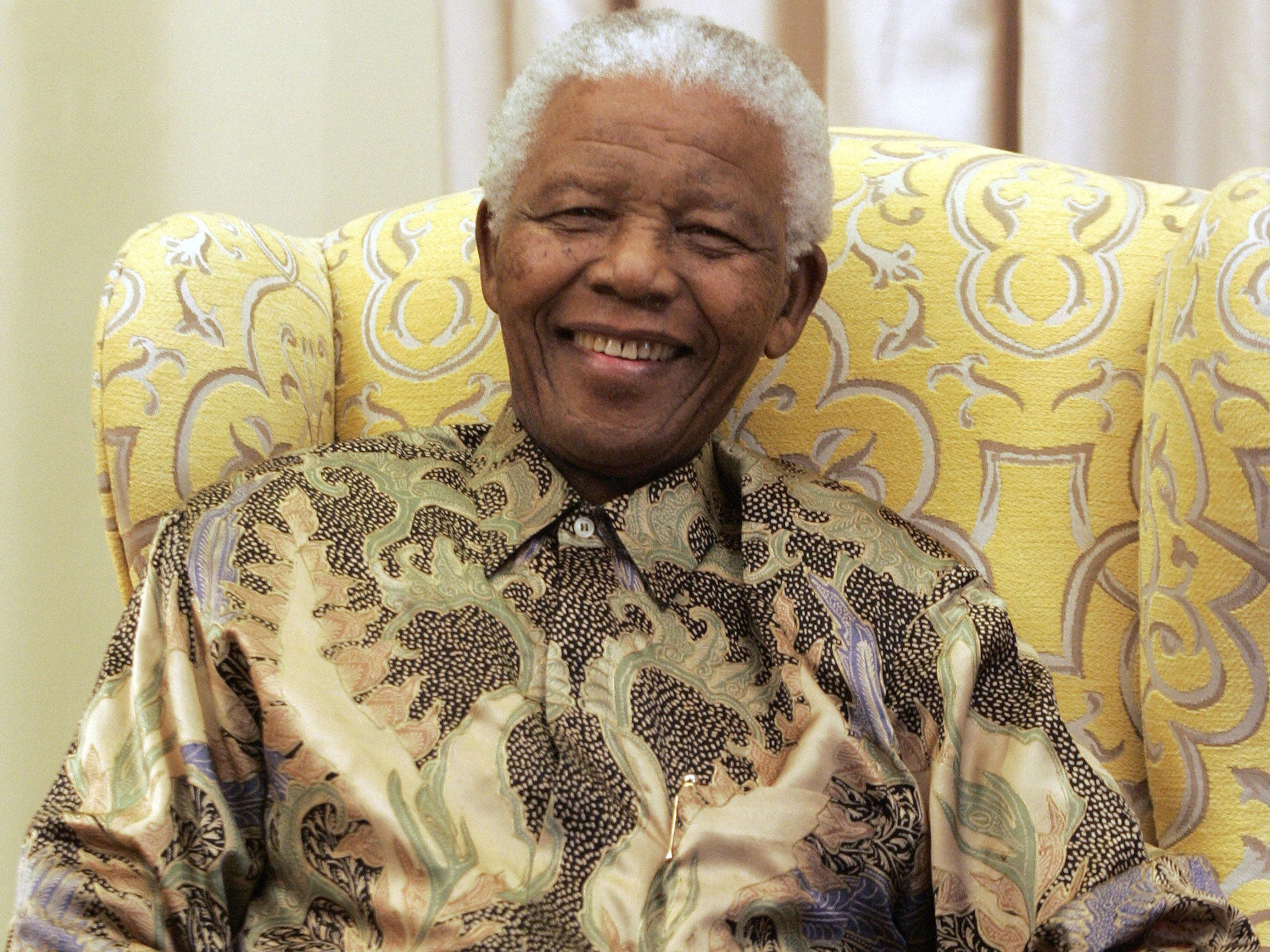 Mandela's laughter 'nearly broke the windows'