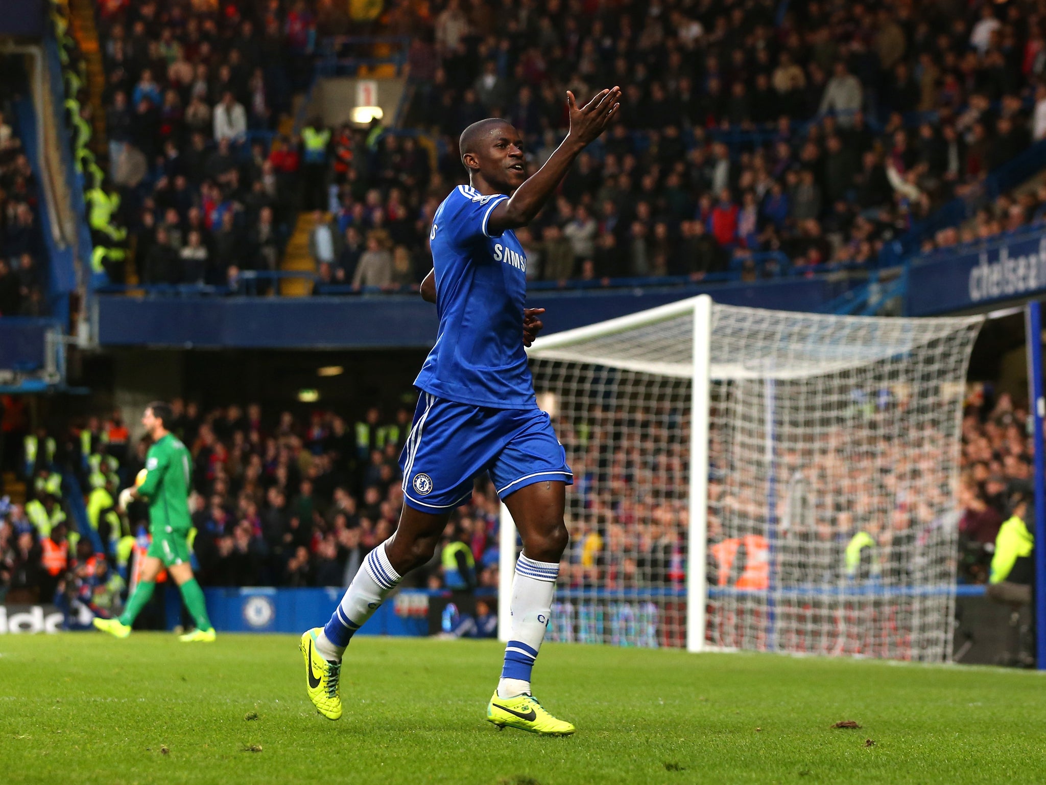 Chelsea midfielder Ramires celebrates scoring the iwnner against Crystal Palace