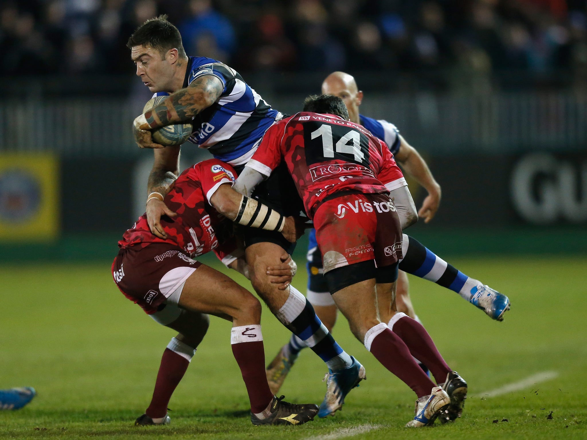 Bath wing Matt Banahan tries to break the Mogliano defence