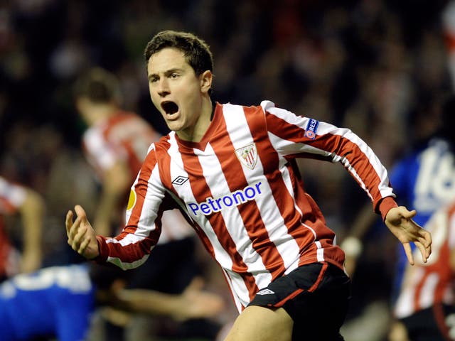 Ander Herrera is reported to be on the verge of signing for Manchester United.