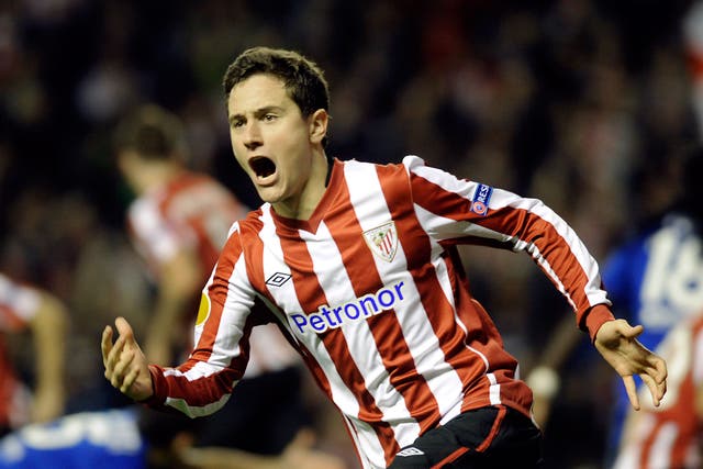 Ander Herrera is reported to be on the verge of signing for Manchester United.