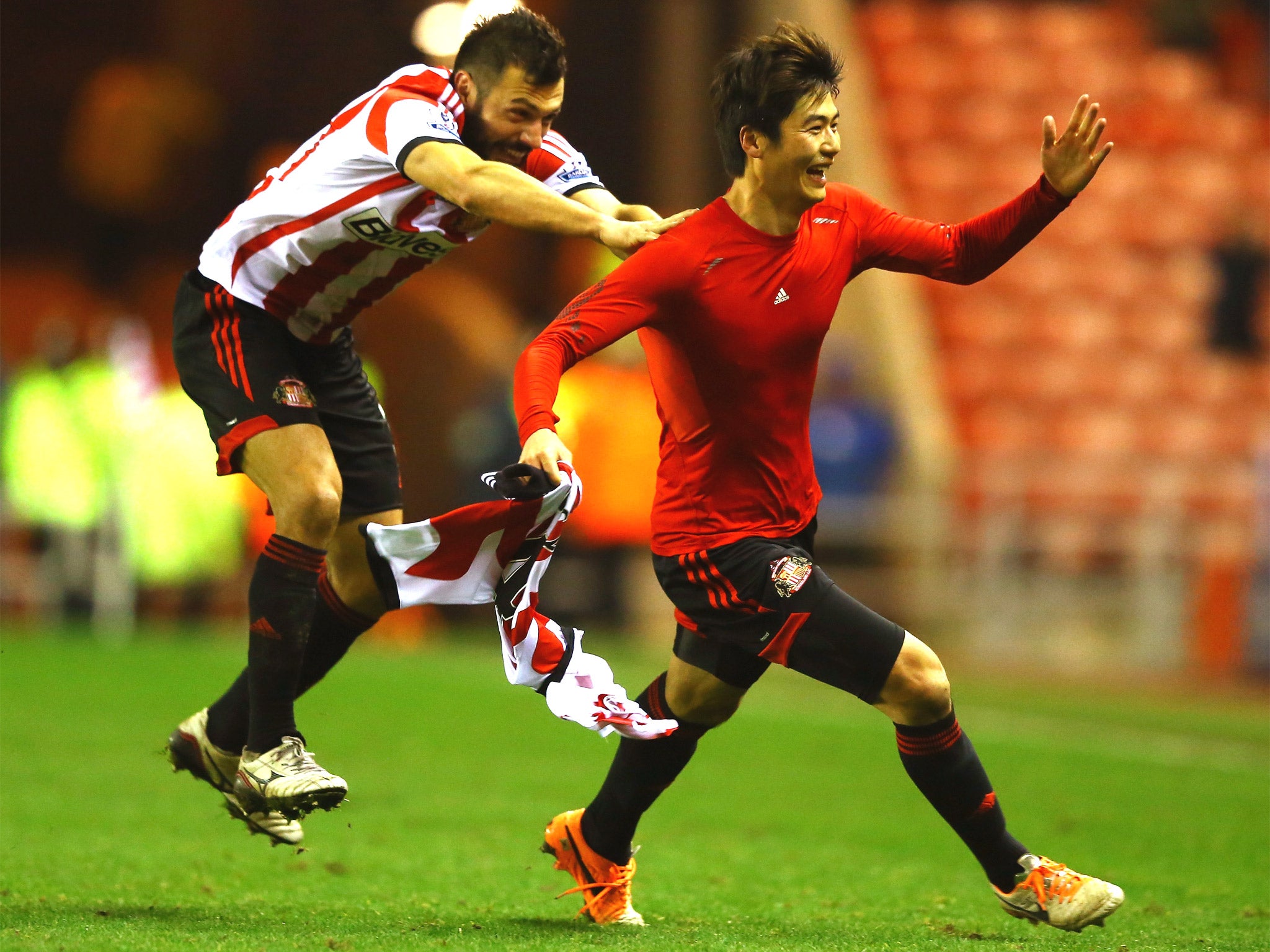 Ki Sung-Yong of Sunderland celebrates scoring the winning goal