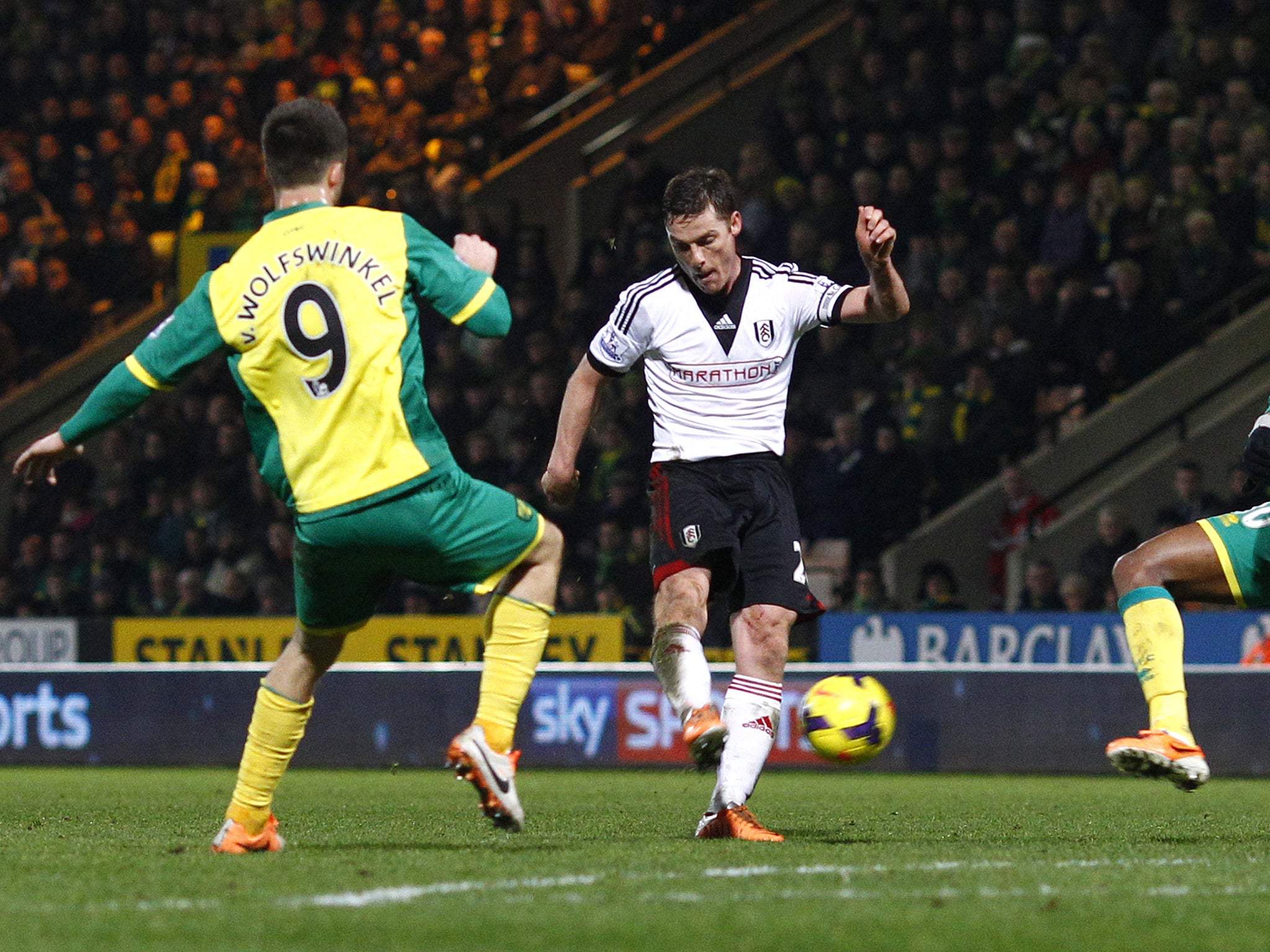 Scott Parker smashes home the winning goal in Fulham's 2-1 win over Norwich City