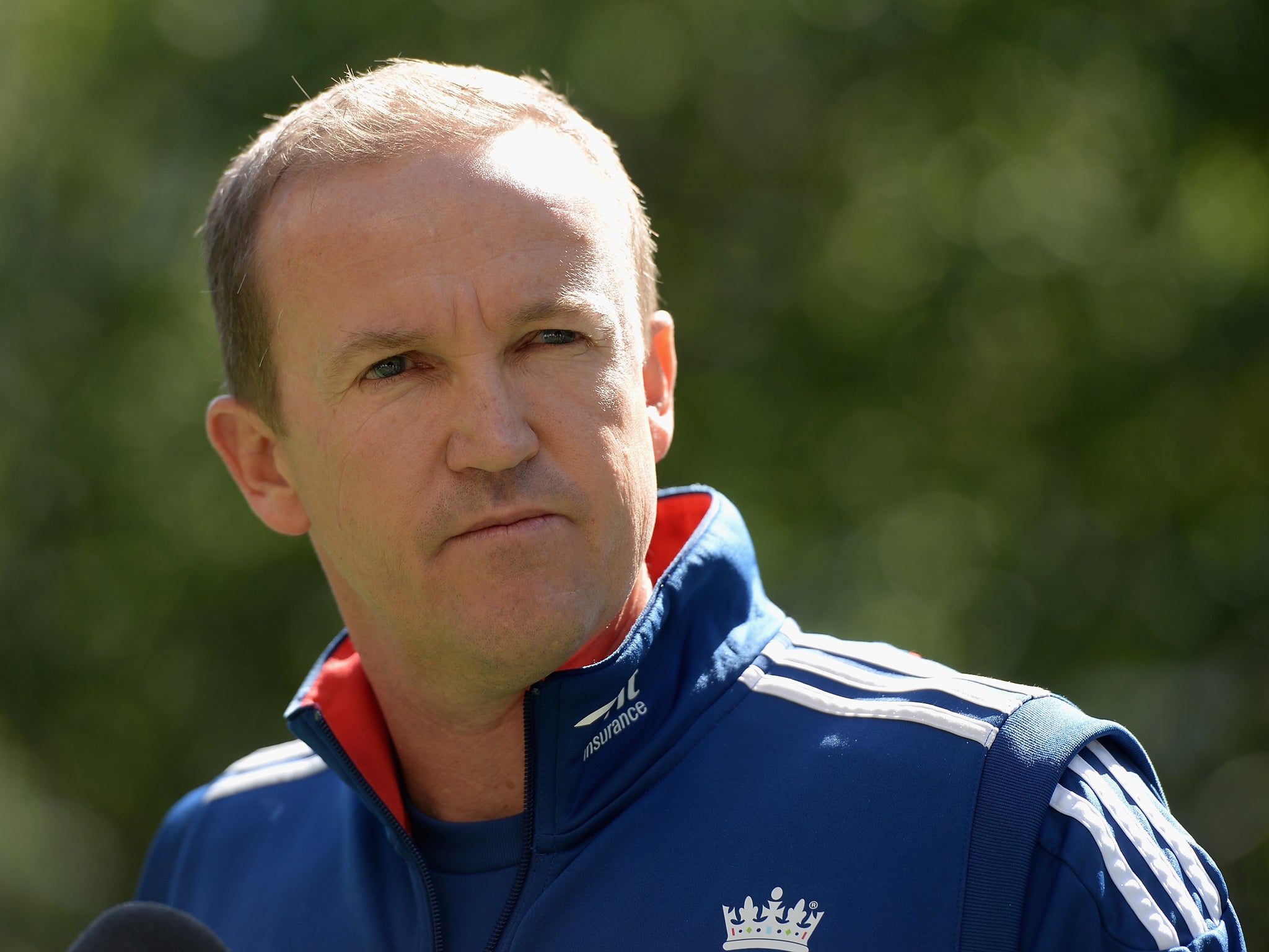 England coach Andy Flower admits that he wants to remain in charge of the side to face the challenge of a 'fresh cycle'