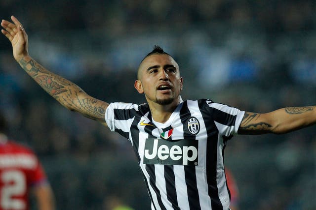 Arturo Vidal has emerged as a possible transfer target for Manchester United manager David Moyes