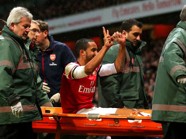 Two of the four ambulance workers that helped Theo Walcott were Tottenham fans