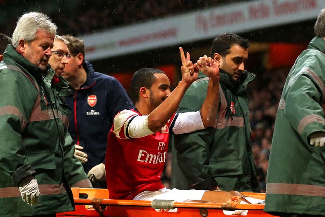 Two of the four ambulance workers that helped Theo Walcott were Tottenham fans
