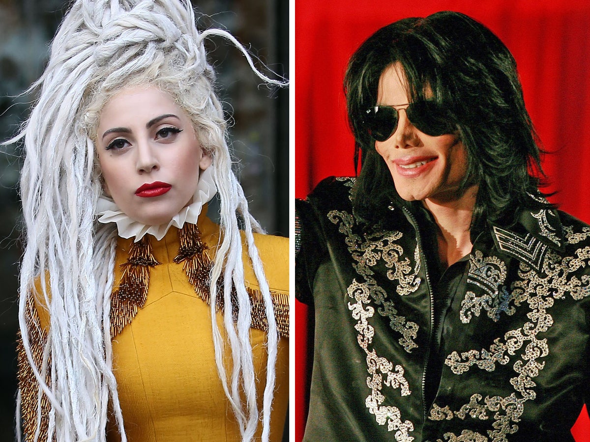 Lady Gaga buys Michael Jackson costumes at auction - BBC News