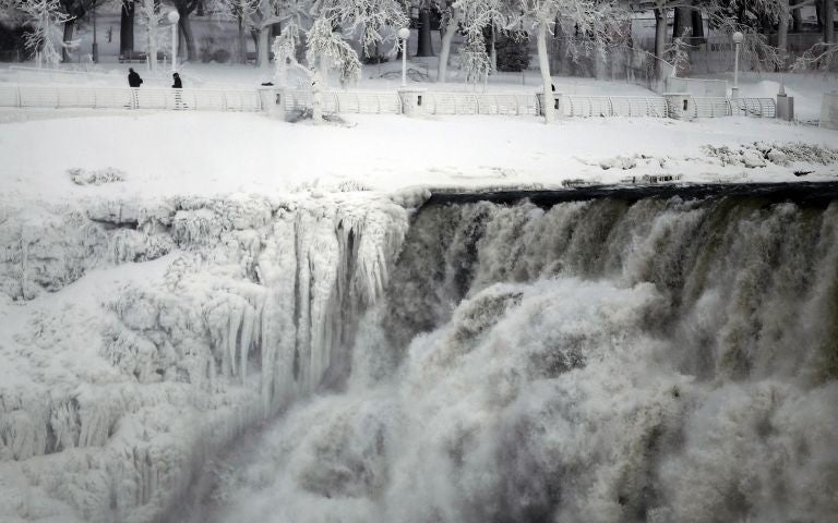 The US side of the Niagara Falls is pictured in Ontario, 8 January, 2014. The frigid air and "polar vortex" that affected about 240 million people in the United States and southern Canada will depart during the second half of this week, and a far-reaching