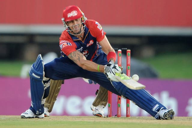 Kevin Pietersen is awaiting confirmation that he will be retained by the Delhi Daredevils for this year's IPL