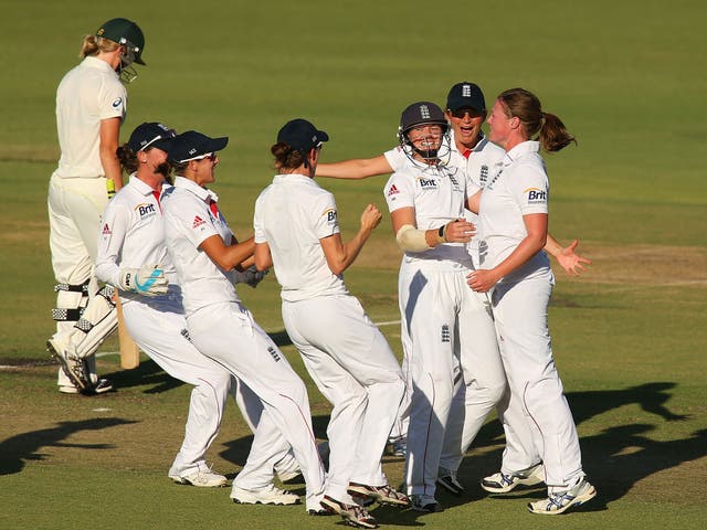 England women celebrate after Anya Shrubsole takes the wicket of Australia's Meg Lanning