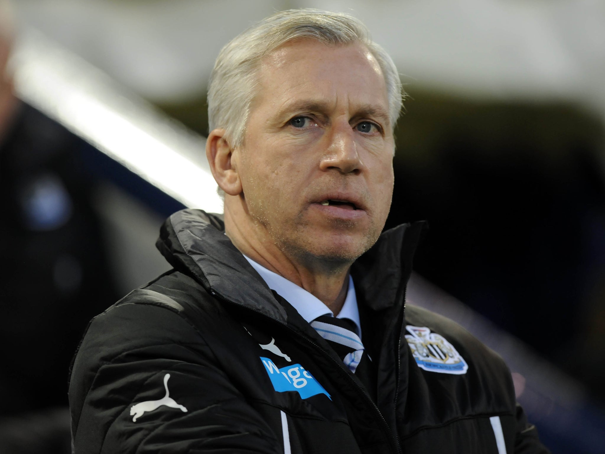 Alan Pardew wants a change to the fixture schedule to help teams competing in the Europa League