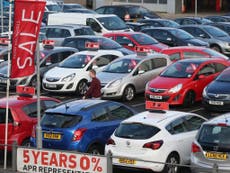 UK car sales fall to lowest level since 1992