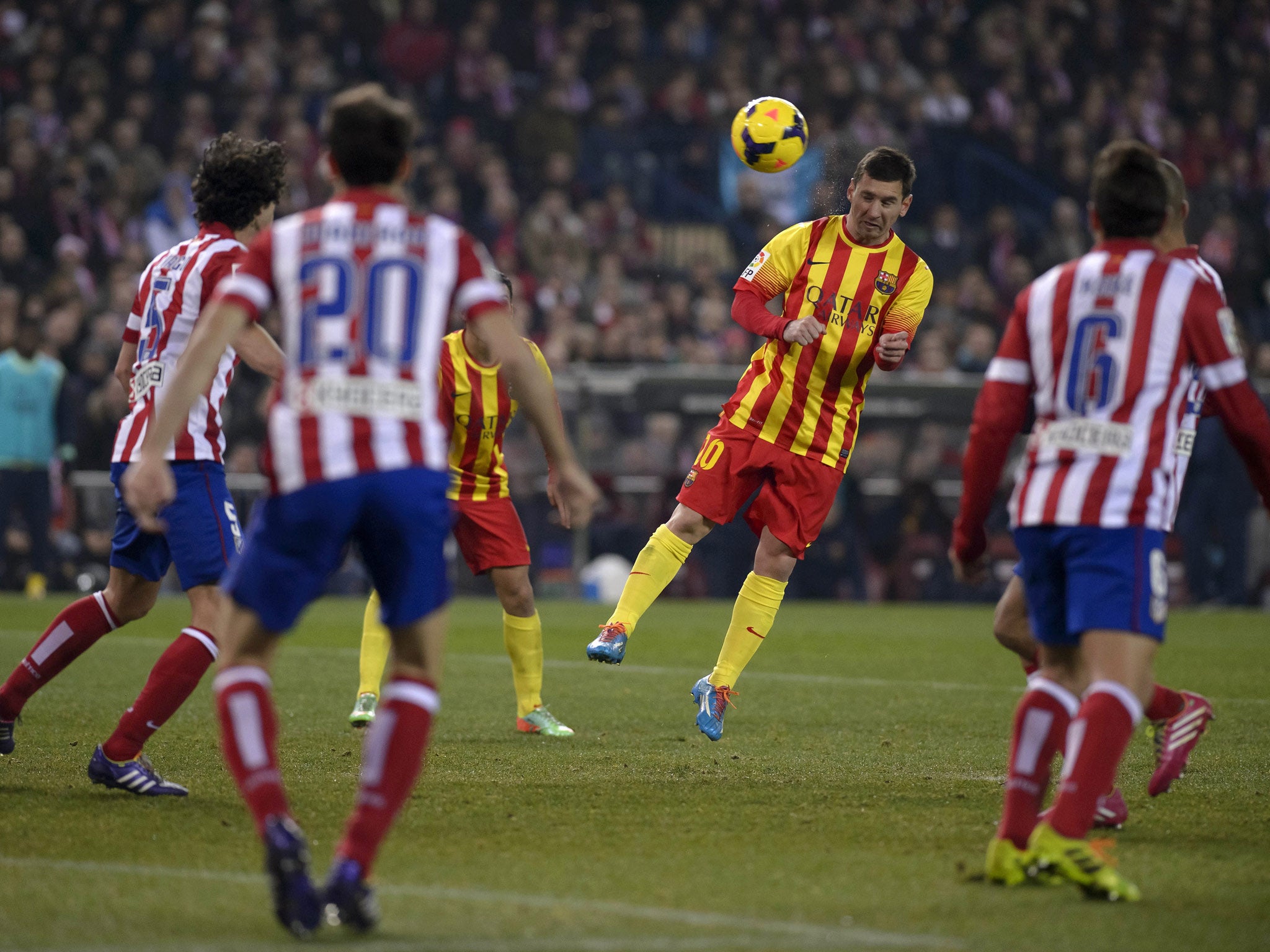 Lionel Messi heads wide in the draw with Atletico Madrid