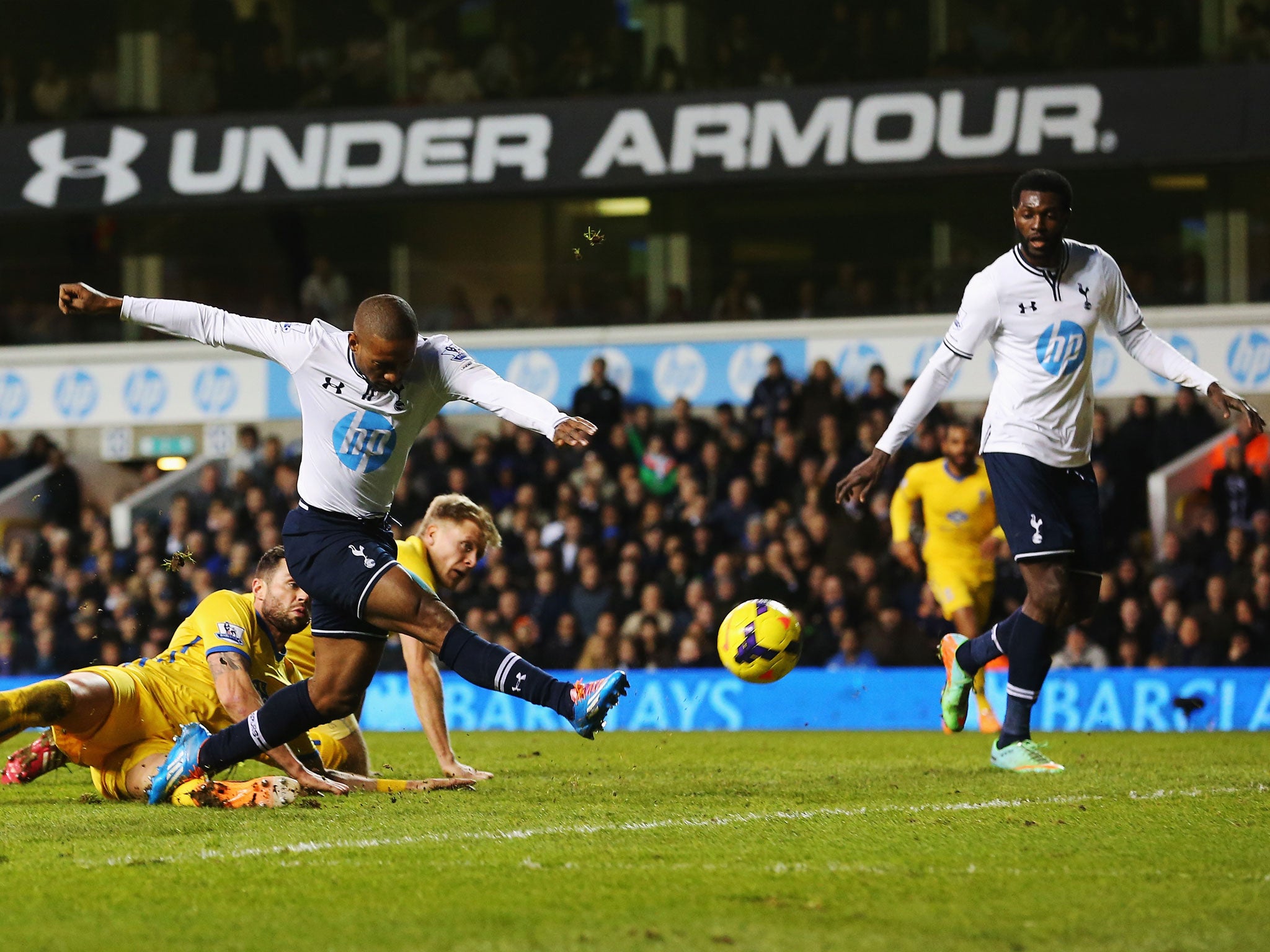 Jermain Defoe scores Tottenham’s second against Crystal Palace