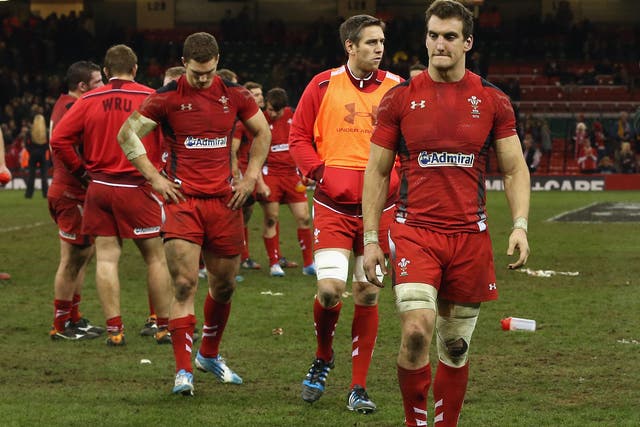 Wales captain Sam Warburton has been named in the squad for the Six Nations despite missing the last few weeks through injury