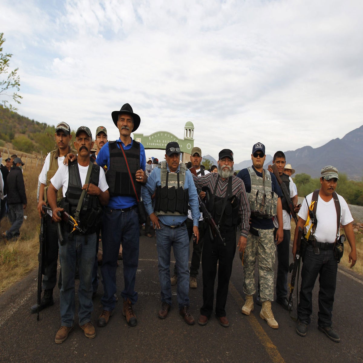 José Manuel Mireles led call to arms against cartels in Michoacán