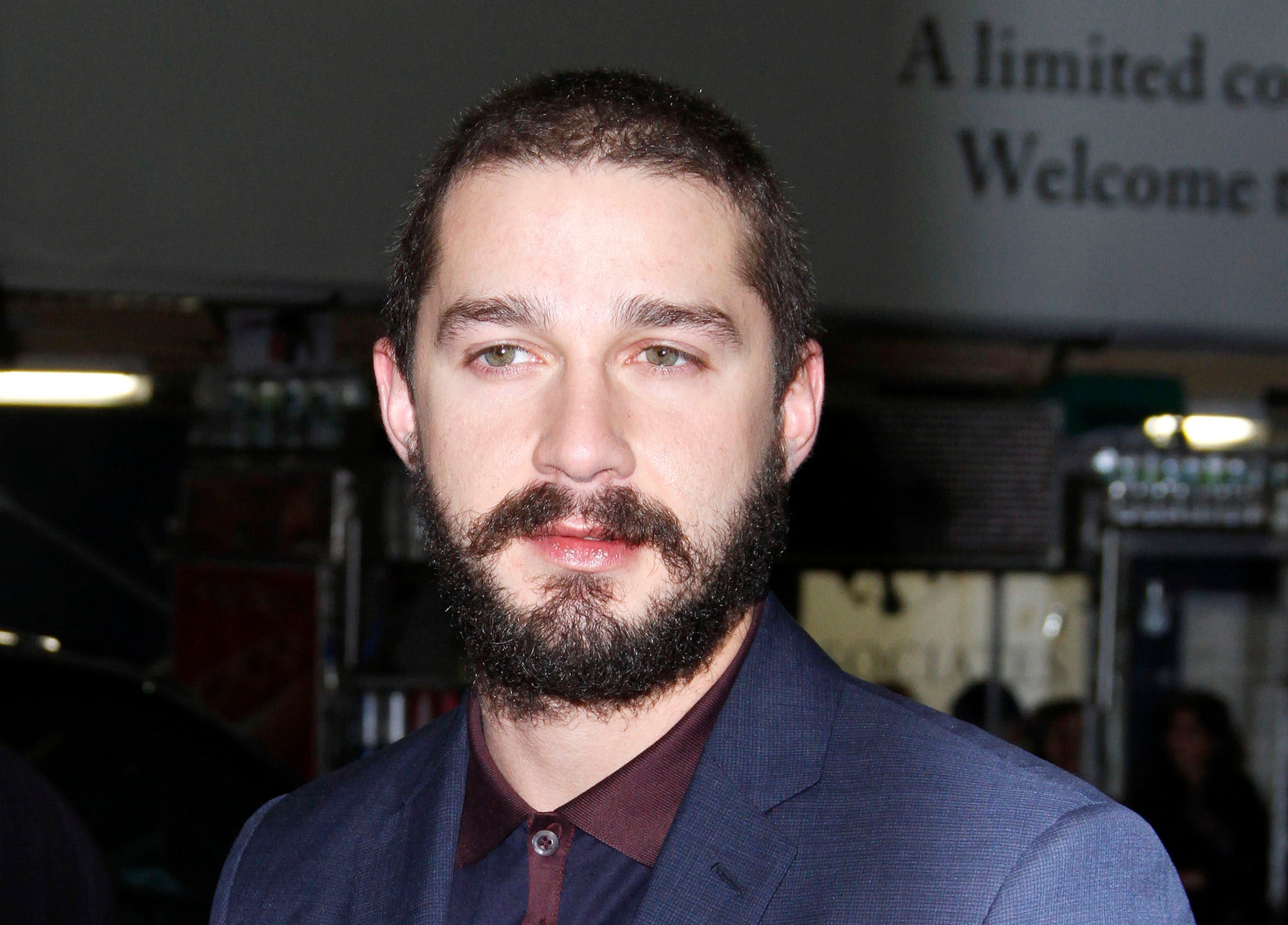 Shia LaBeouf caught on camera headbutting man in south London bar after he 'insults ...2048 x 1471