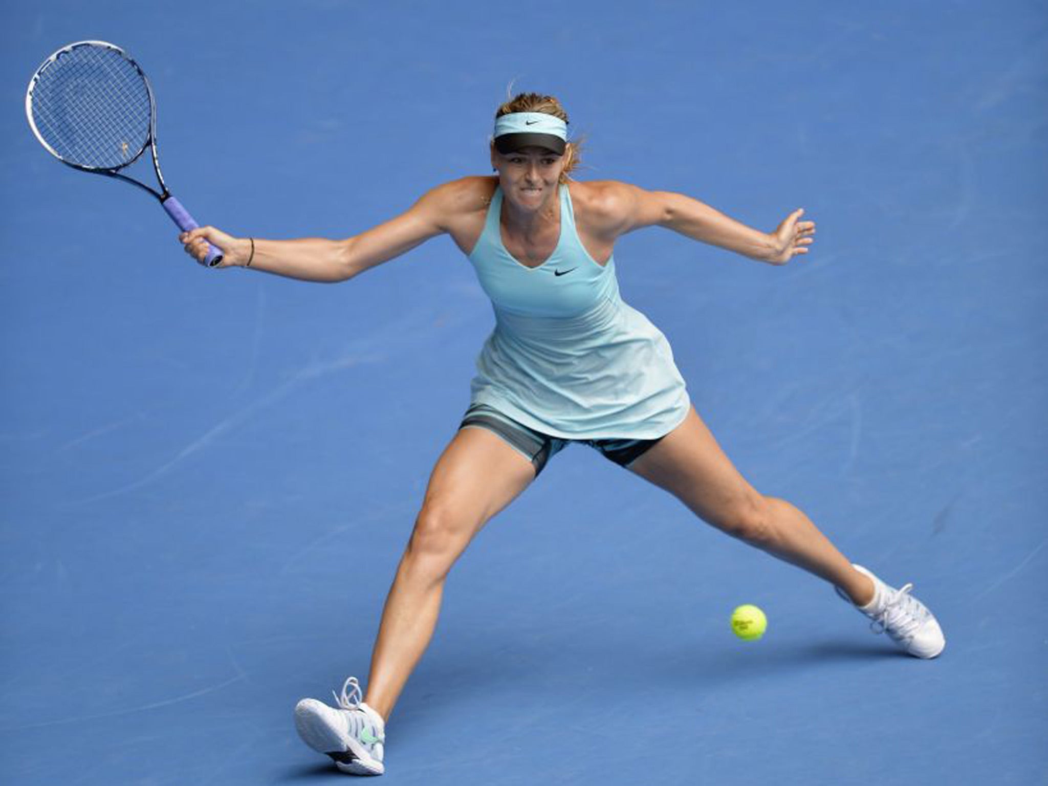 Sharapova, who endured the worst of the torrid heat in her second-round match, beat Alize Cornet 6-1, 7-6 (6) to reach the fourth round