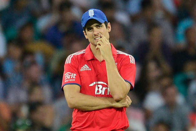 Alastair Cook looks on during the defeat in Sydney on Sunday