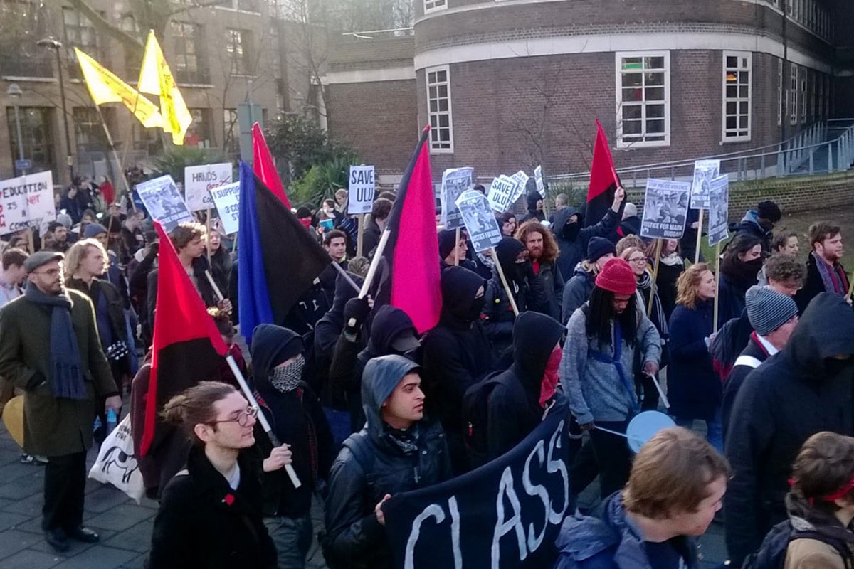 London student protesters on the march once more, but again police are ...