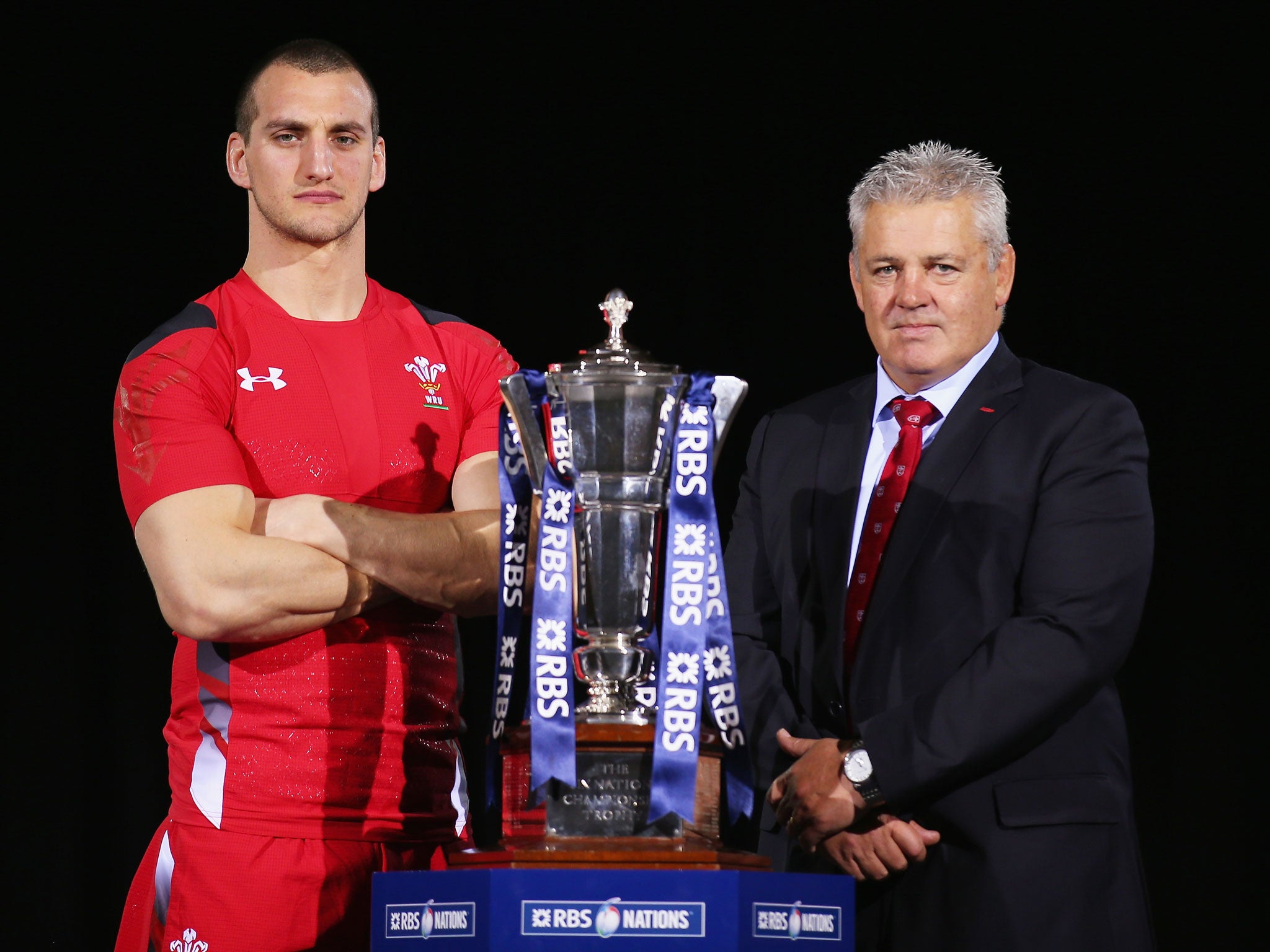 Sam Warburton and Warren Gatland pose with the Six Nations trophy