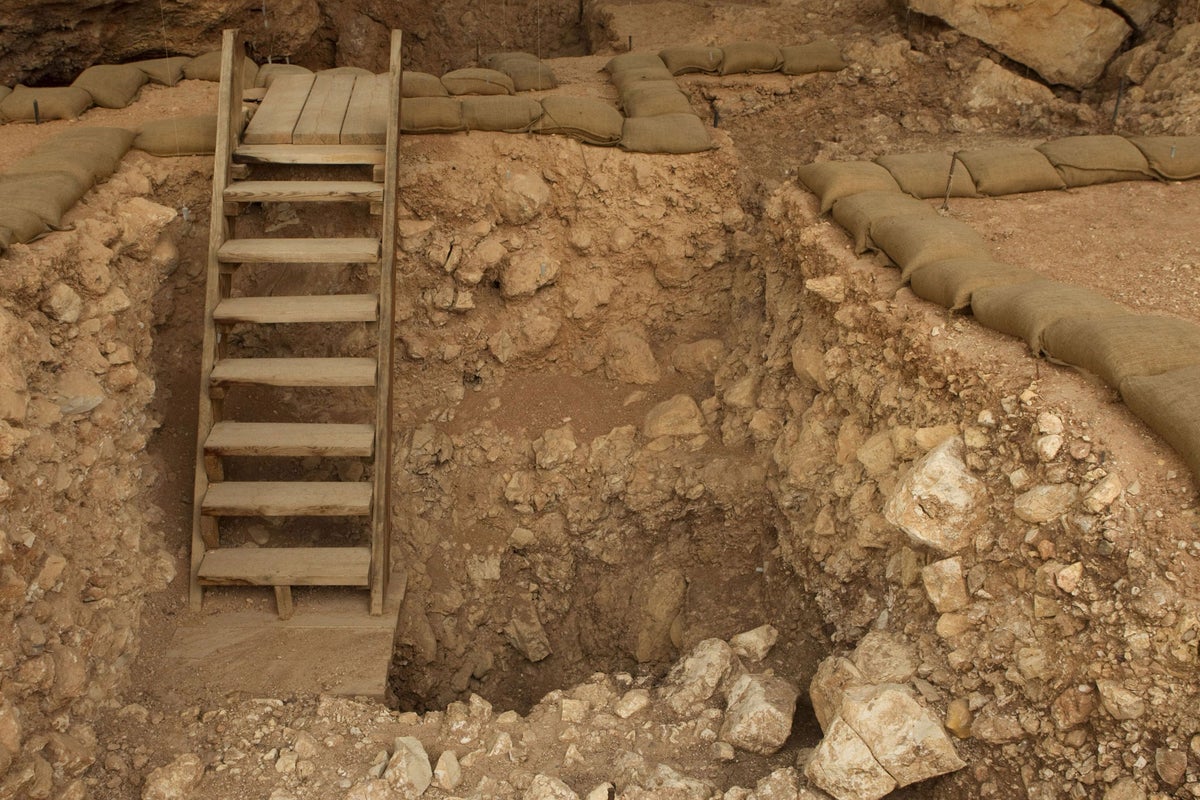 300,000-year-old firepit found in Israel could be the first example of ...
