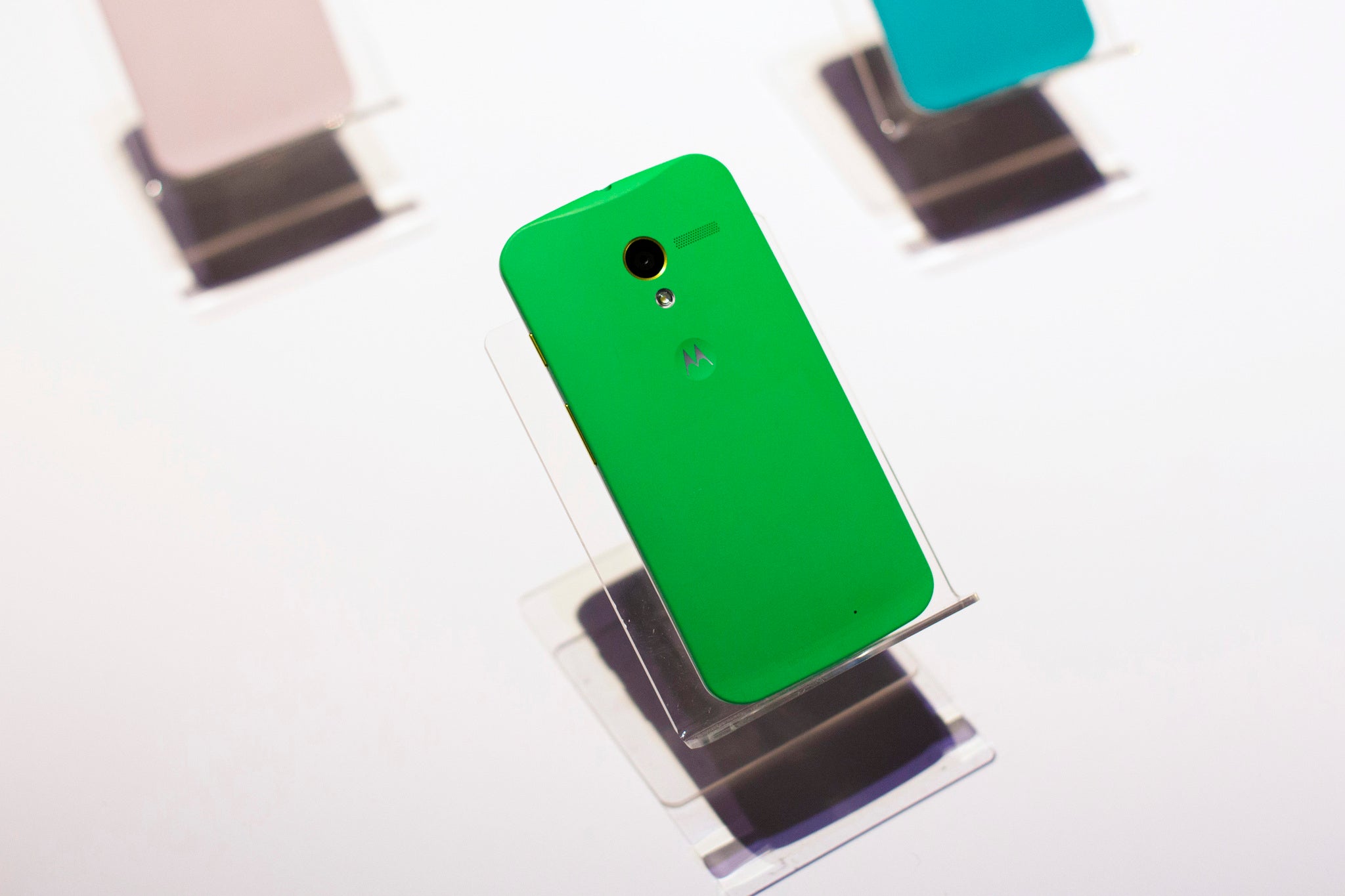 The Moto X handset was hailed as an fantastic phone but failed to move units.