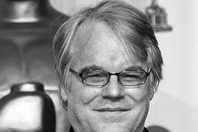 Hoffman with his Oscar for 'Capote'