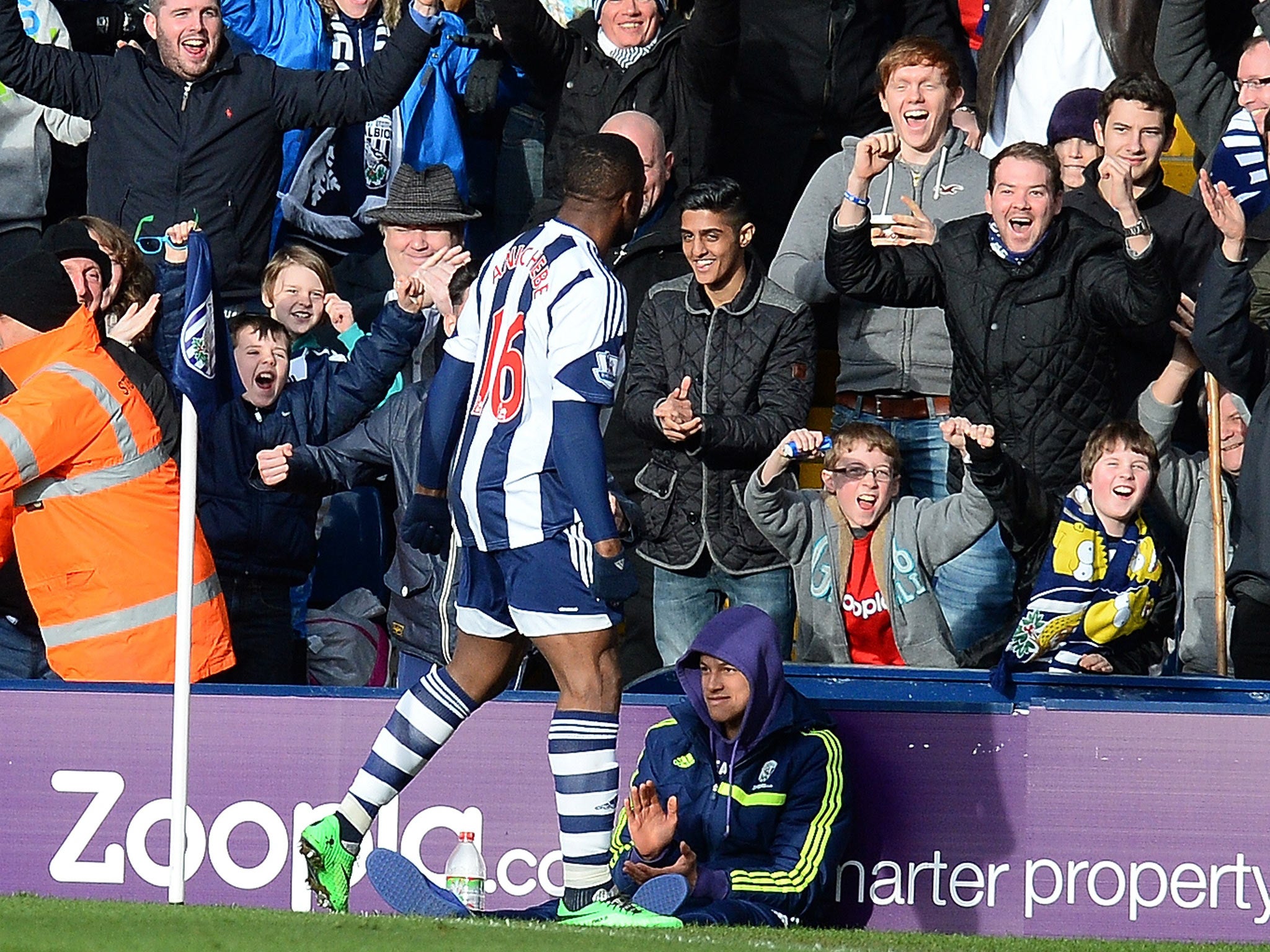 Victor Anichebe celebrates his goal against Liverpool