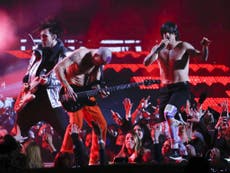 Red Hot Chili Peppers to headline Reading and Leeds festival