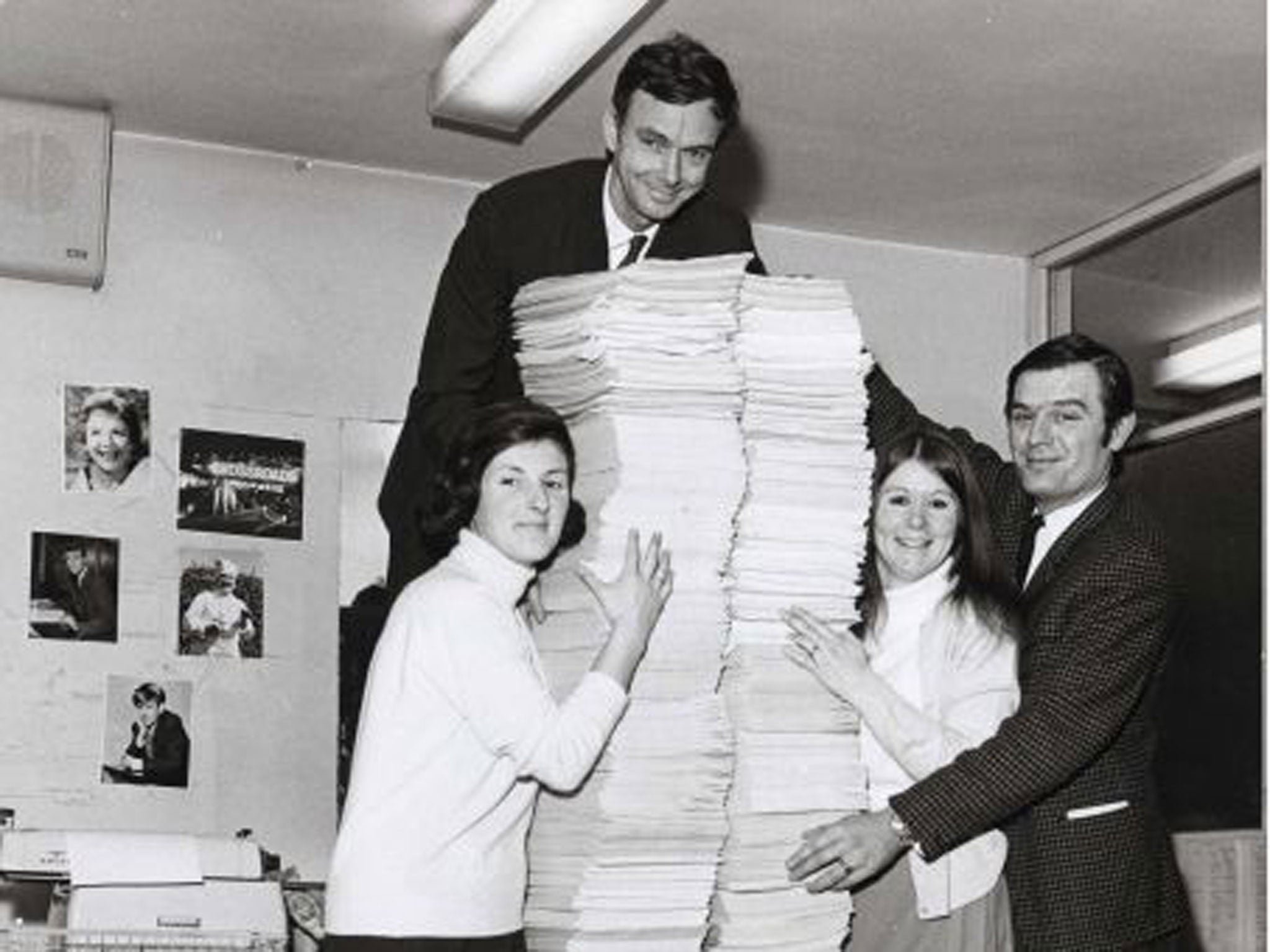 Coleman, right, with ‘Crossroads’ producer Reg Watson, script typists Sue Davies (left) and Mercia Bettson, and a pile of scripts