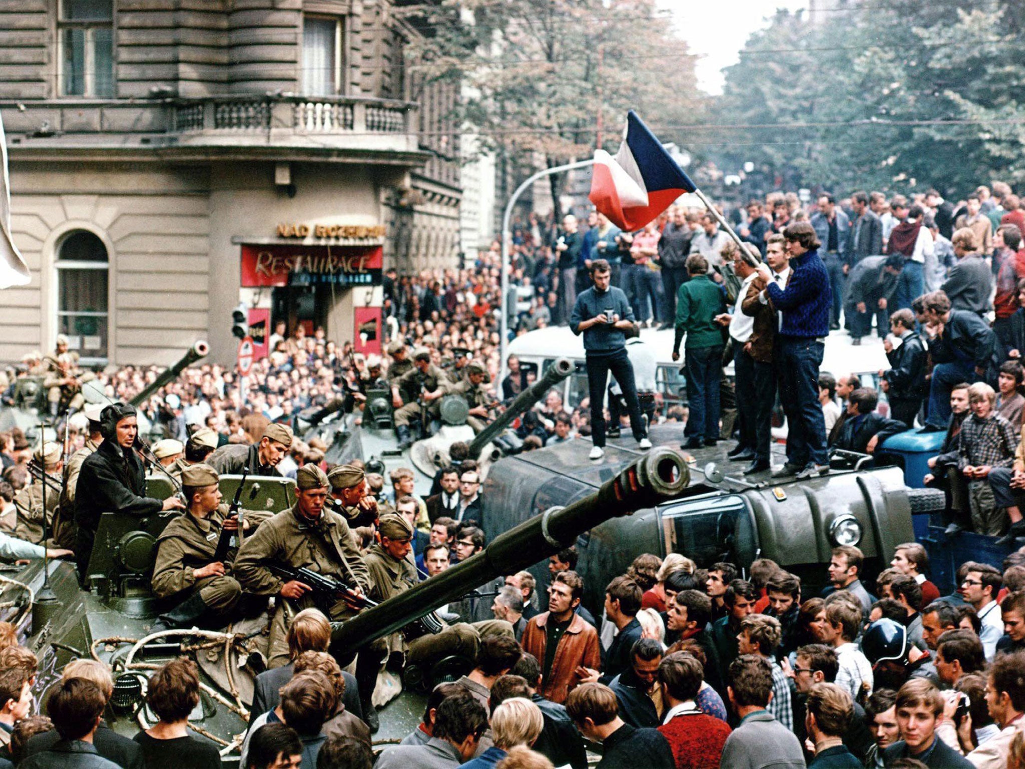 Советские военные участвовали в конфликтах в. Советские войска в Праге Чехословакия 1968. Операция «Дунай». Чехословакия, 1968 год..