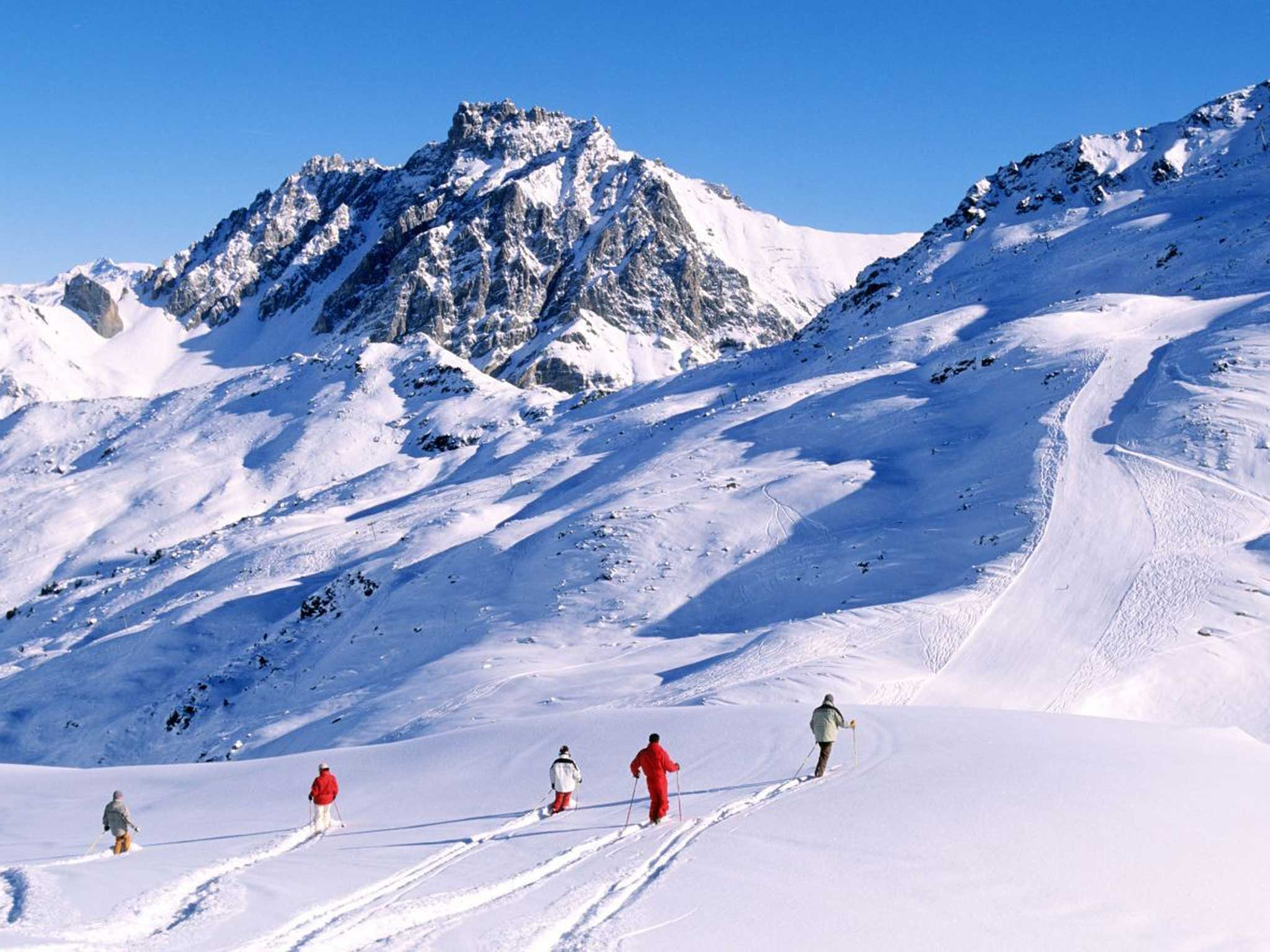 Run and jump: Skiing on fresh powder snow in Méribel