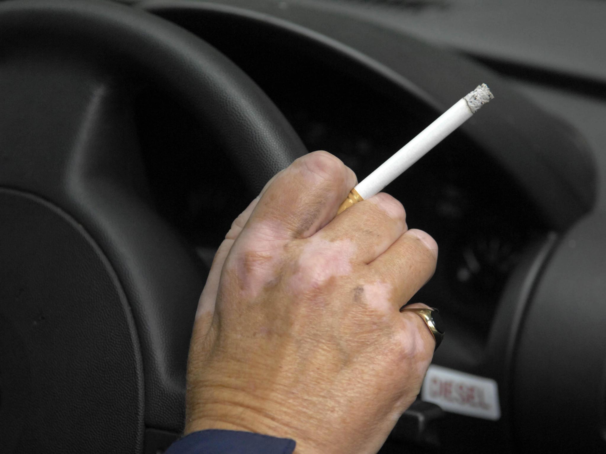 A ban will now be put in place to stop drivers from smoking if they are carrying children in their cars