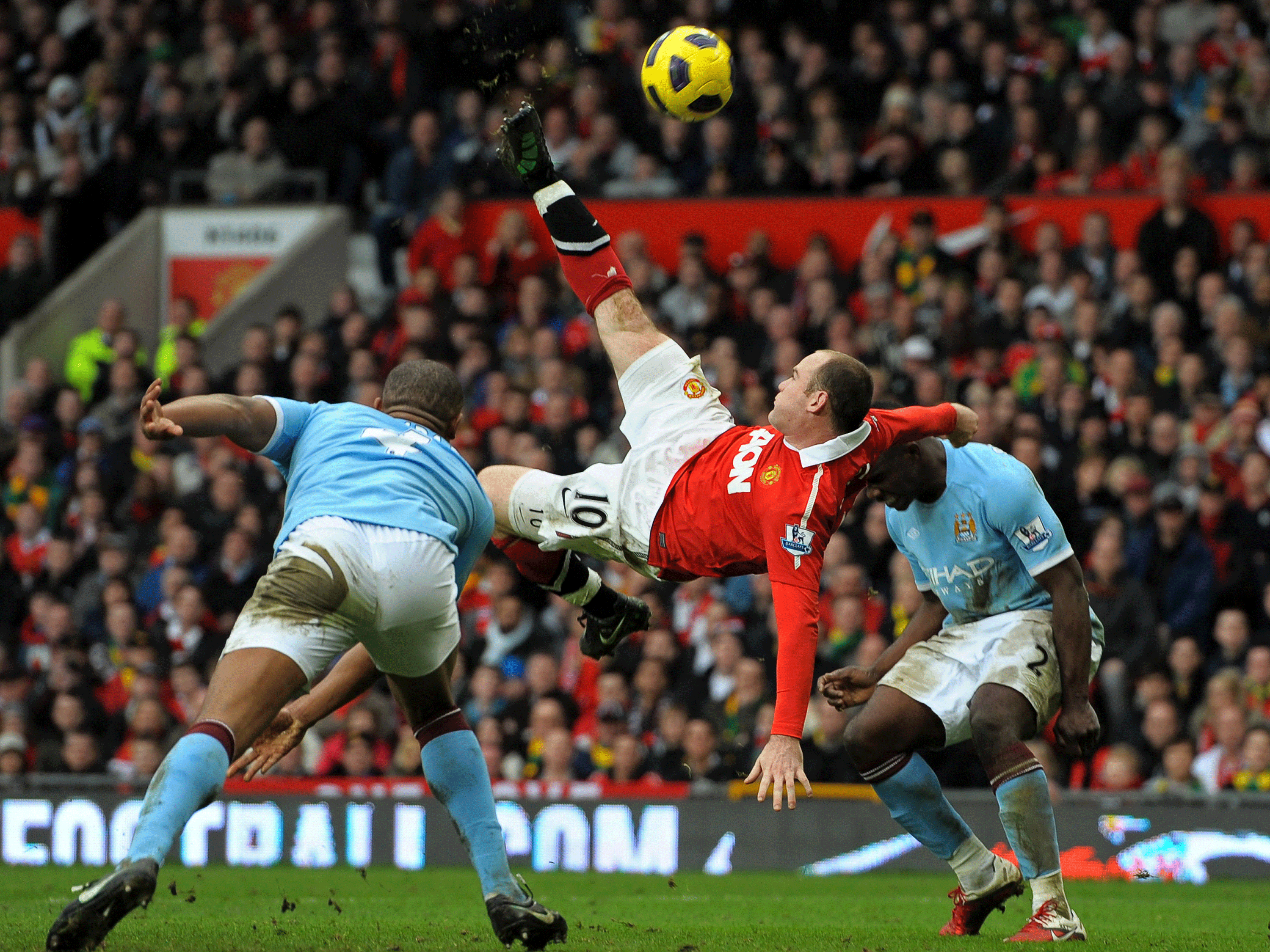 Rooney scores his spectacular winner against Manchester City in February 2011