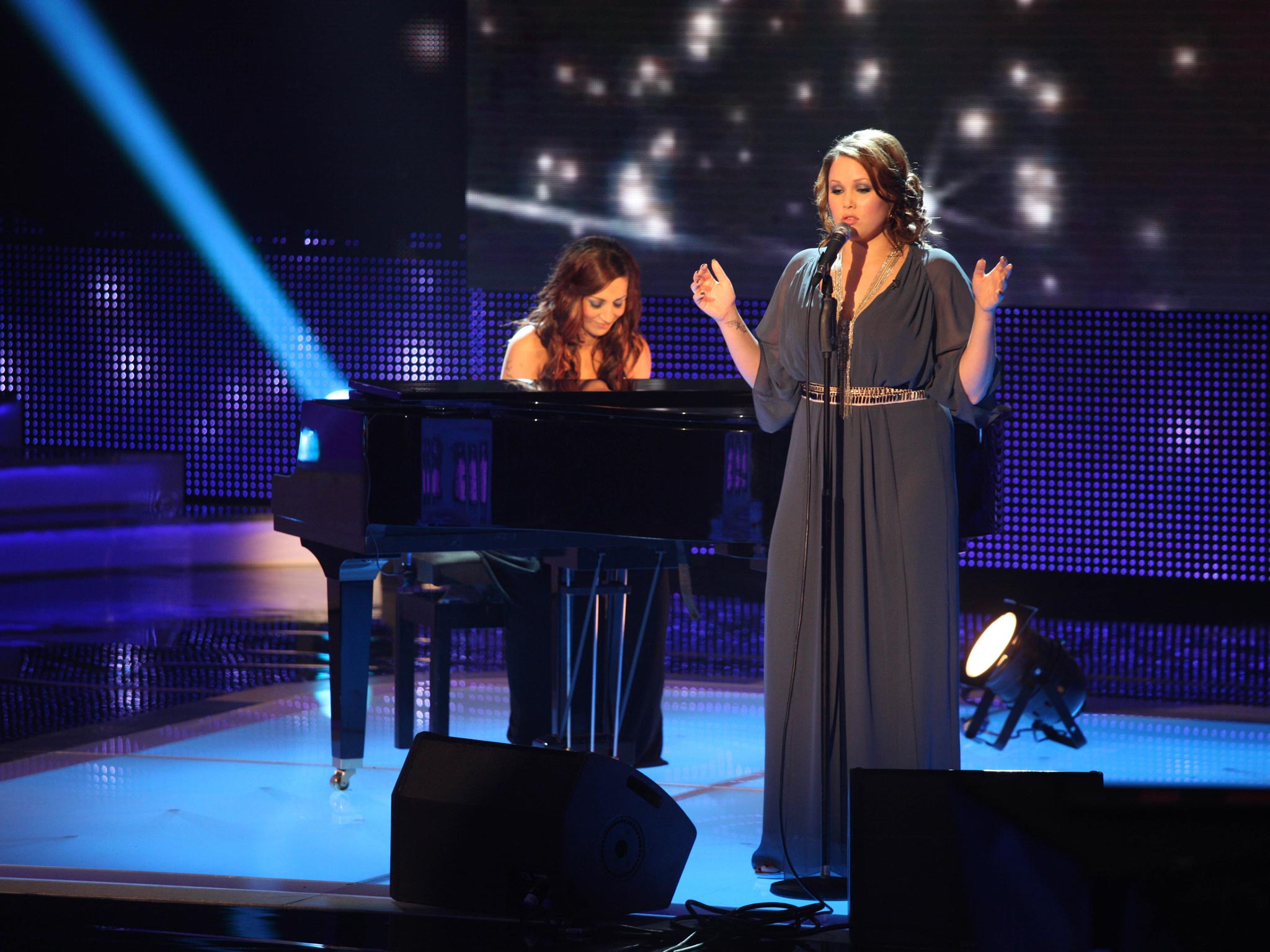 Duo Pepper & Piano perform in semi-final of Must Be The Music