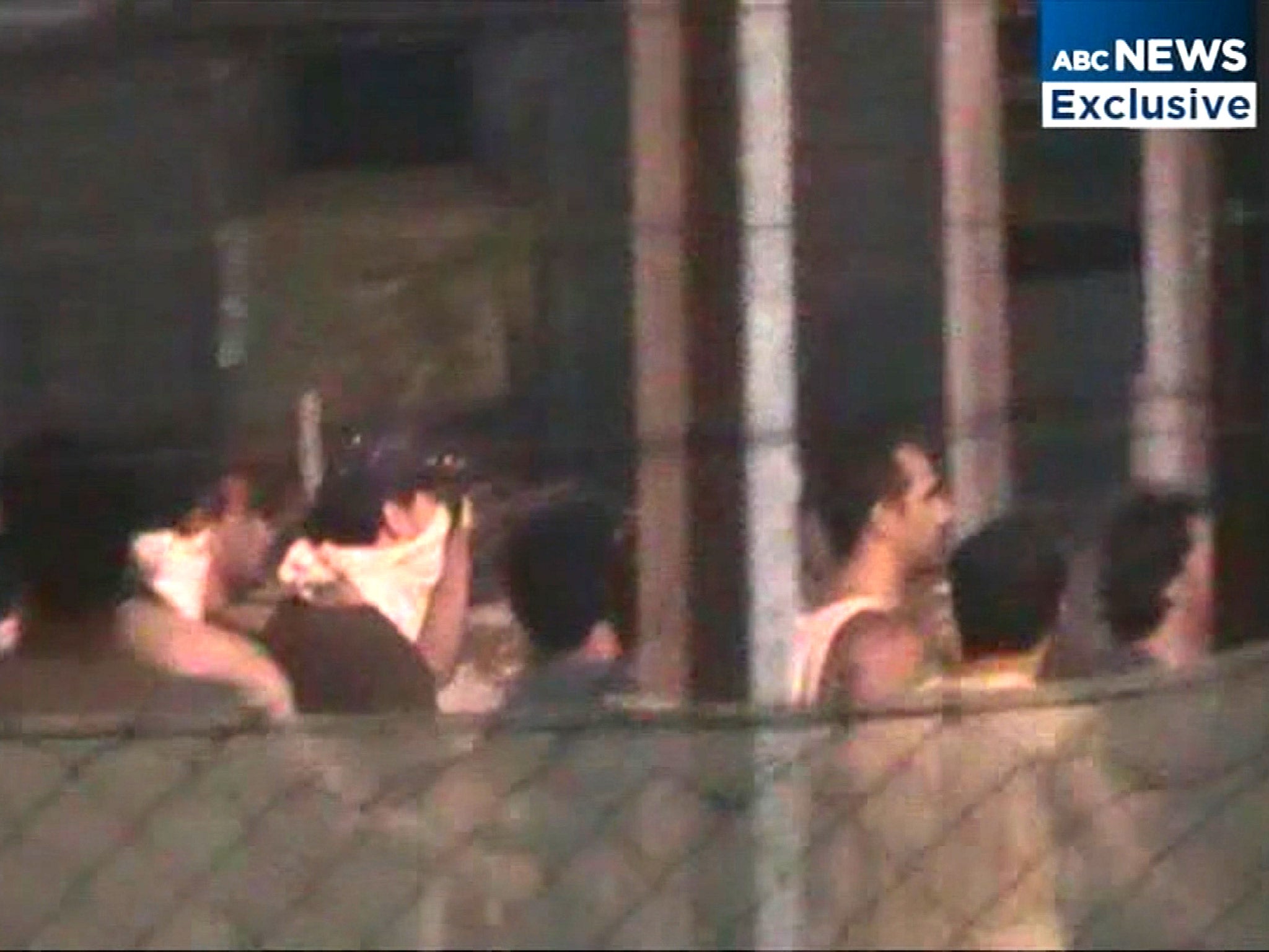 Detainees riot at the Manus Island Detention Centre (Reuters/ABC)