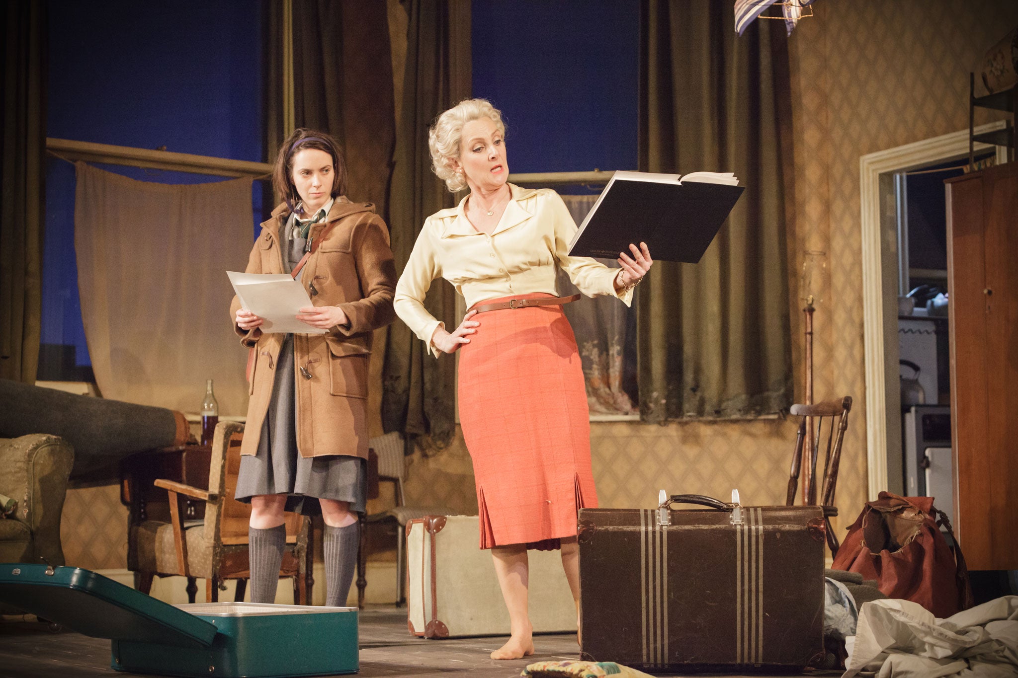 Kate O’Flynn (Jo) and Lesley Sharp (Helen) in 'A Taste of Honey' at the National Theatre