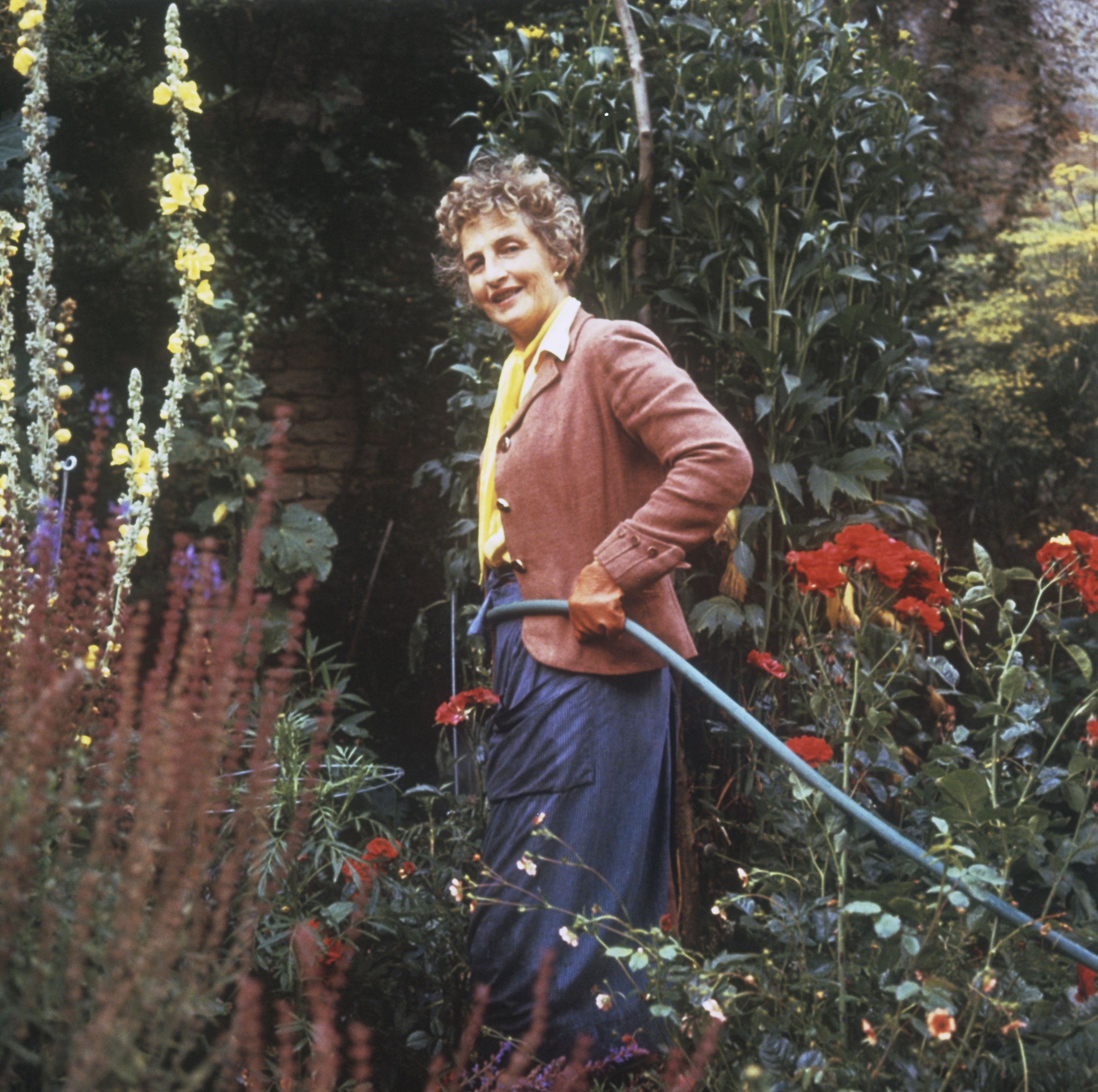 Nancy Lancaster, who popularised the English country house style