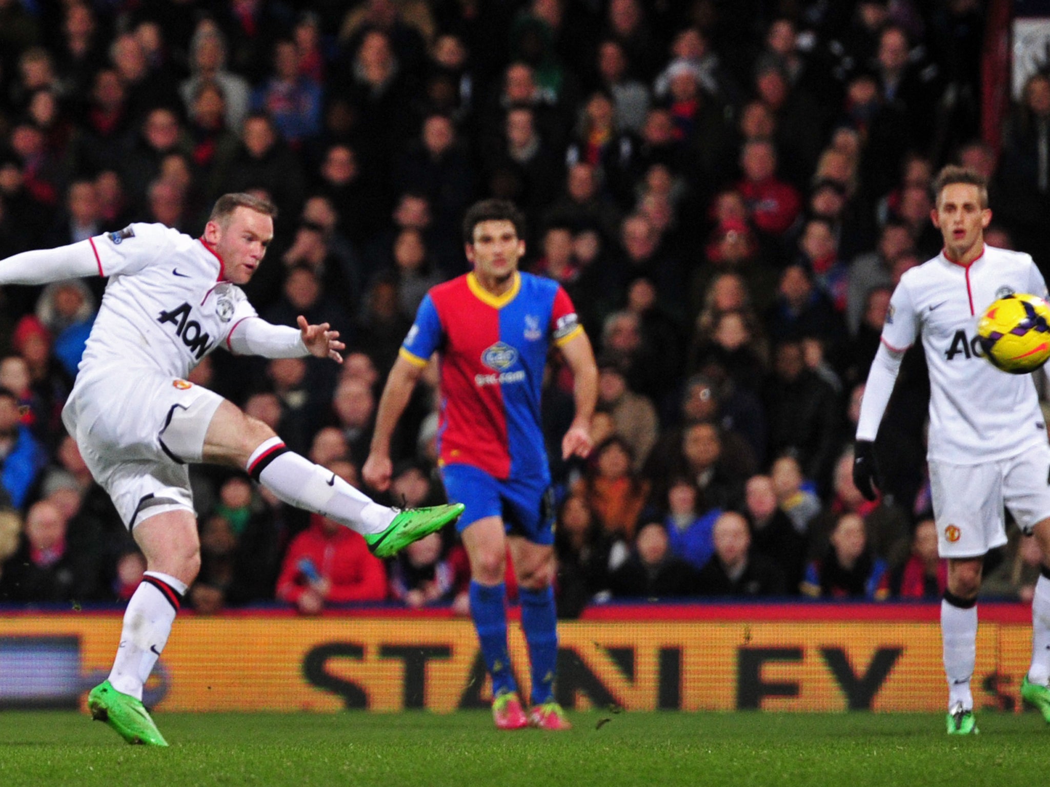Wayne Rooney scores Manchester United's second in the 2-0 victory over Crystal Palace