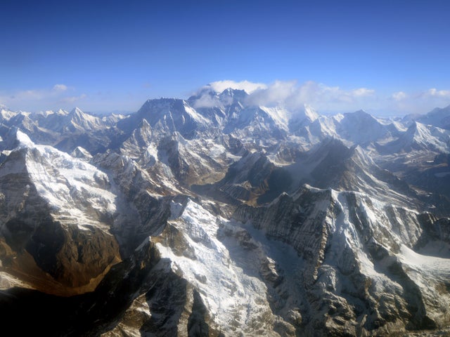 Mount Everest climbers to face tighter controls after brawl with