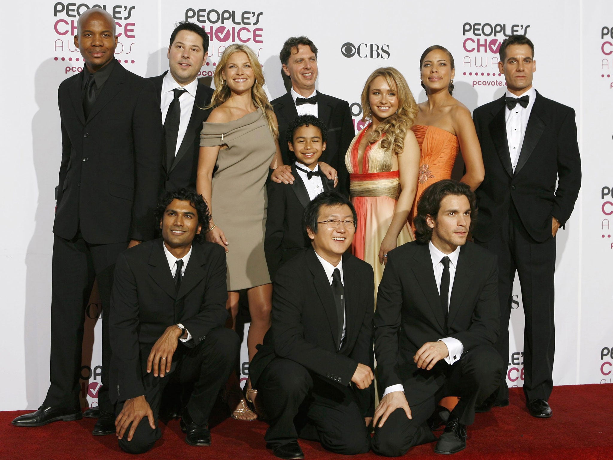 The cast of the original series of Heroes, which won favorite new TV drama at the 2007 People's Choice Awards