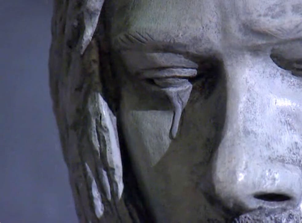 kurt cobain honoured with crying statue