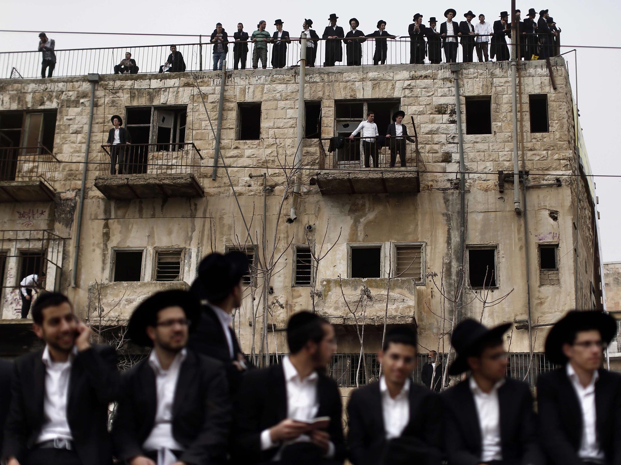 Hundreds of thousands of Ultra Orthodox Jews gather in Jerusalem to demonstrate against any plans to make them undergo military service